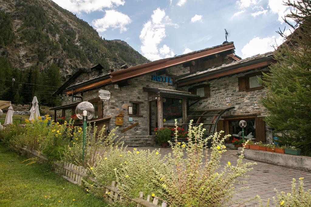 Hotel Restaurant La Barme Cogne Bagian luar foto