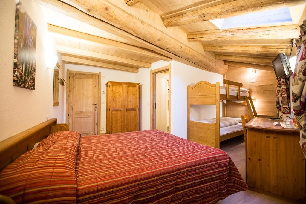 Hotel Restaurant La Barme Cogne Bagian luar foto