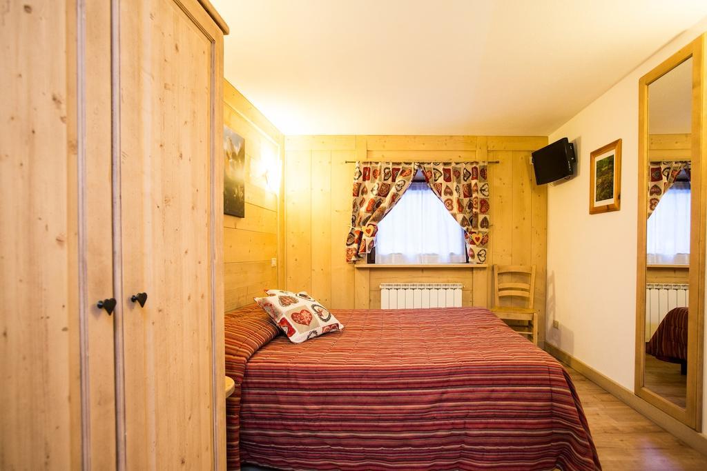 Hotel Restaurant La Barme Cogne Bagian luar foto
